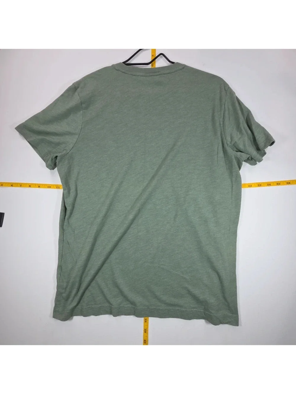 Banana Republic short-sleeve graphic tee Large